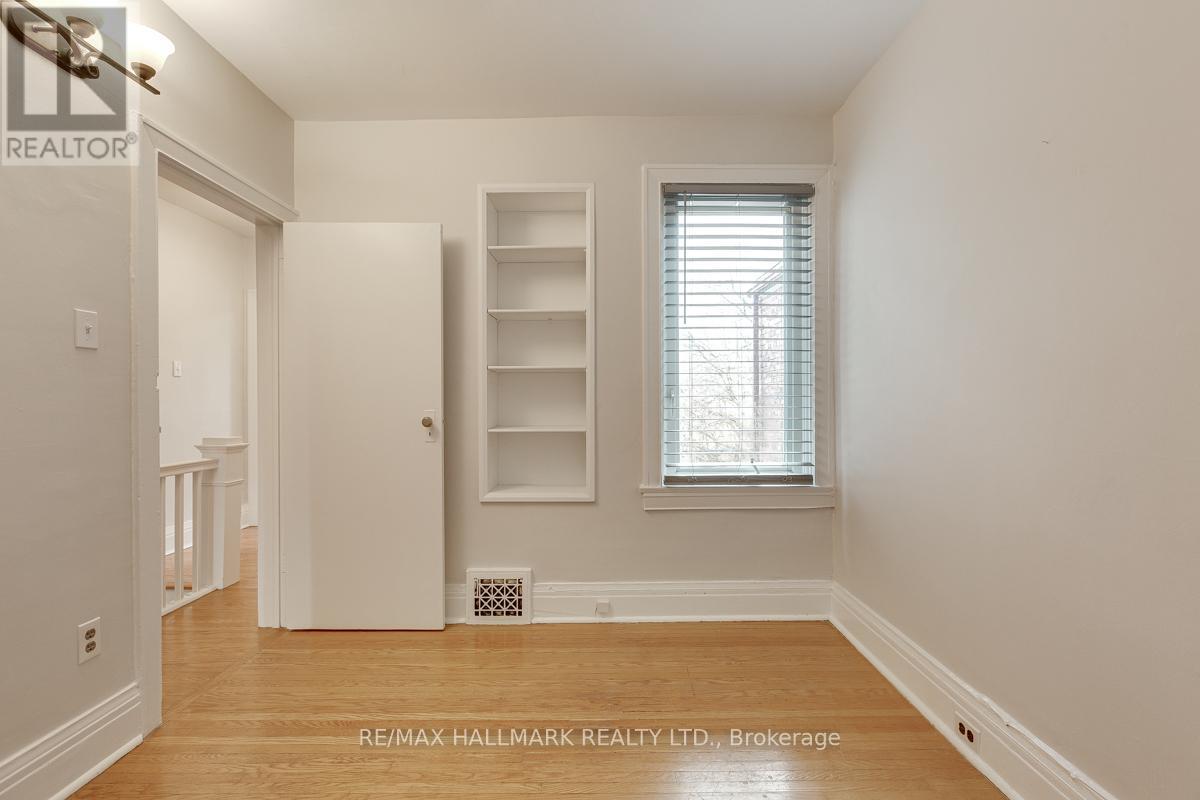 262 Highfield Road, Toronto, Ontario  M4L 2V5 - Photo 15 - E13673364