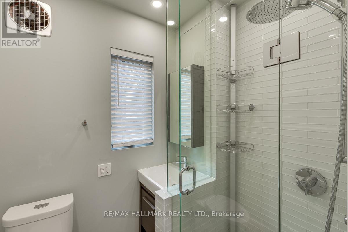 262 Highfield Road, Toronto, Ontario  M4L 2V5 - Photo 16 - E13673364