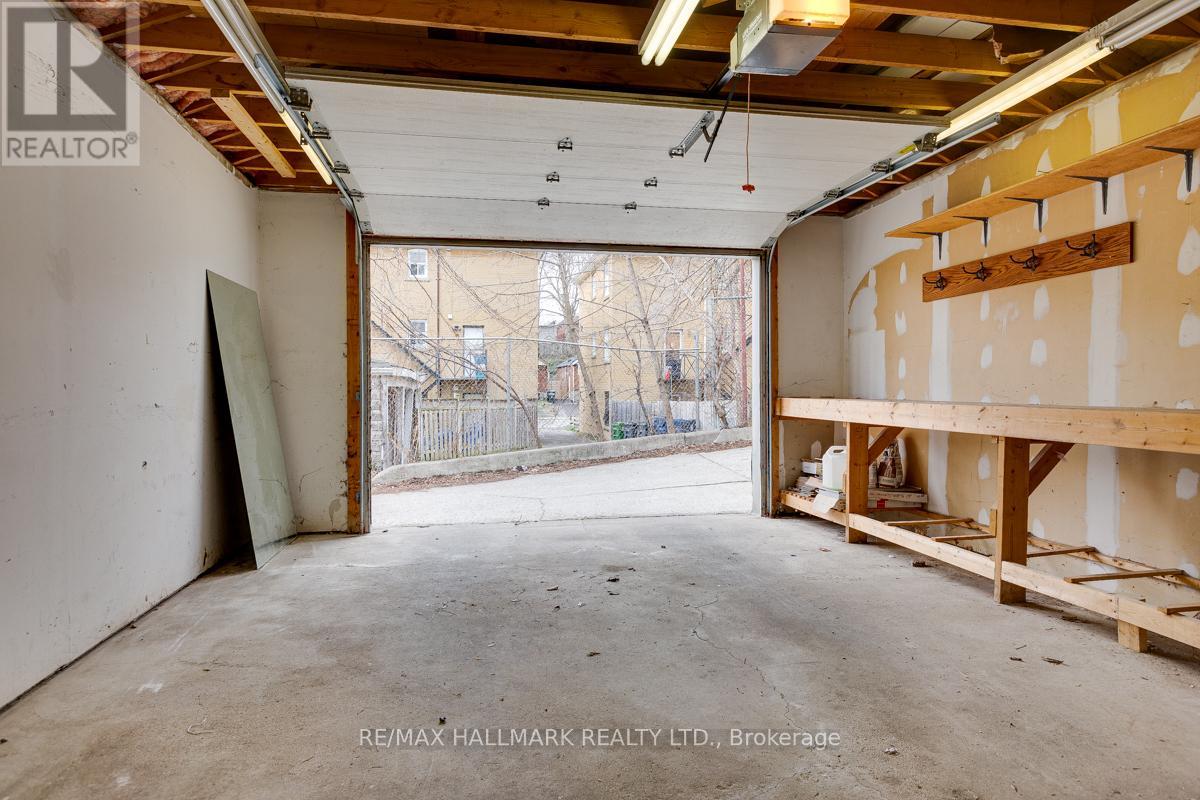 262 Highfield Road, Toronto, Ontario  M4L 2V5 - Photo 21 - E13673364