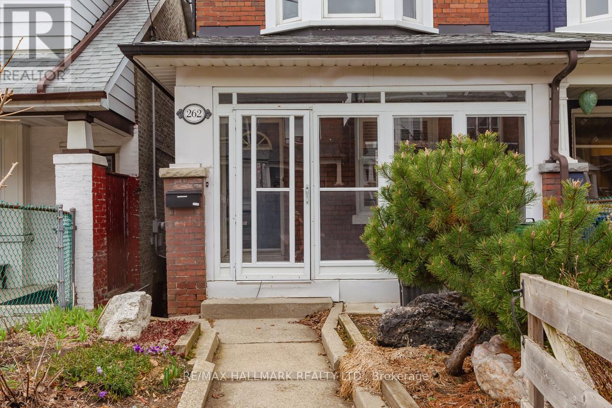 262 Highfield Road, Toronto, Ontario  M4L 2V5 - Photo 22 - E13673364