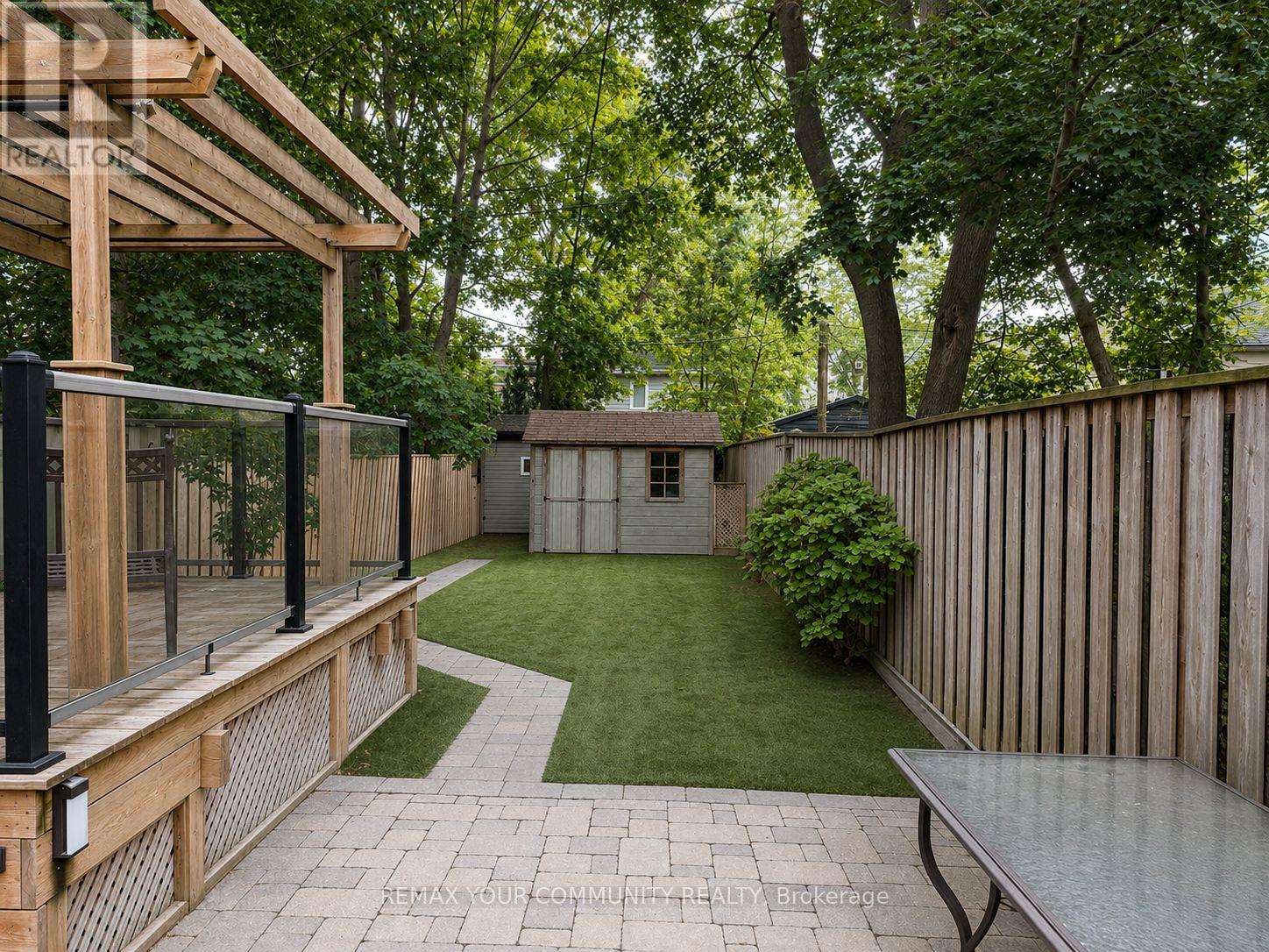 Main And 2nd Floor - 5 Lawlor Avenue, Toronto (The Beaches), Ontario  M4E 3L8 - Photo 5 - E13673390