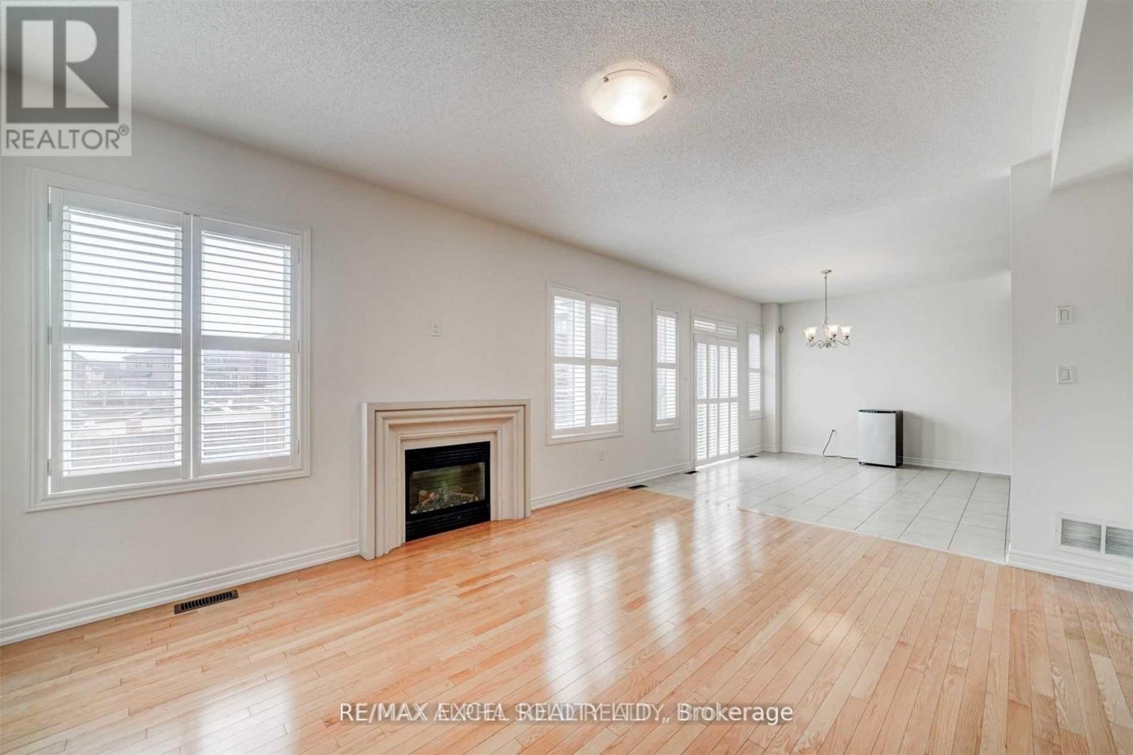 67 Alvin Curling Crescent, Toronto, Ontario  M1V 0E7 - Photo 11 - E13673442