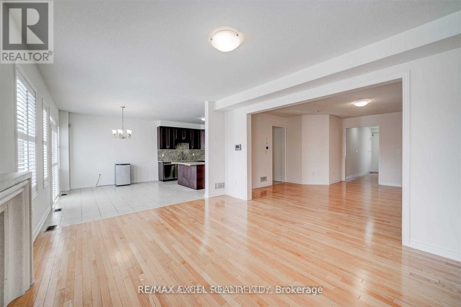 67 Alvin Curling Crescent, Toronto, Ontario  M1V 0E7 - Photo 12 - E13673442