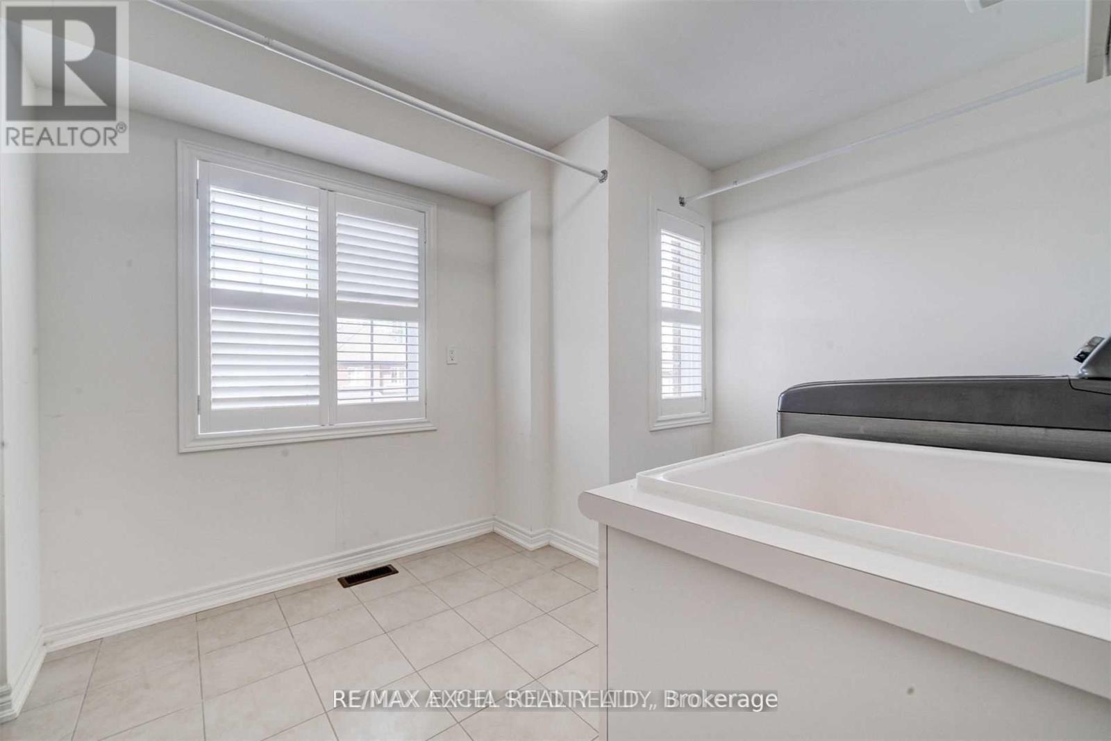 67 Alvin Curling Crescent, Toronto, Ontario  M1V 0E7 - Photo 22 - E13673442