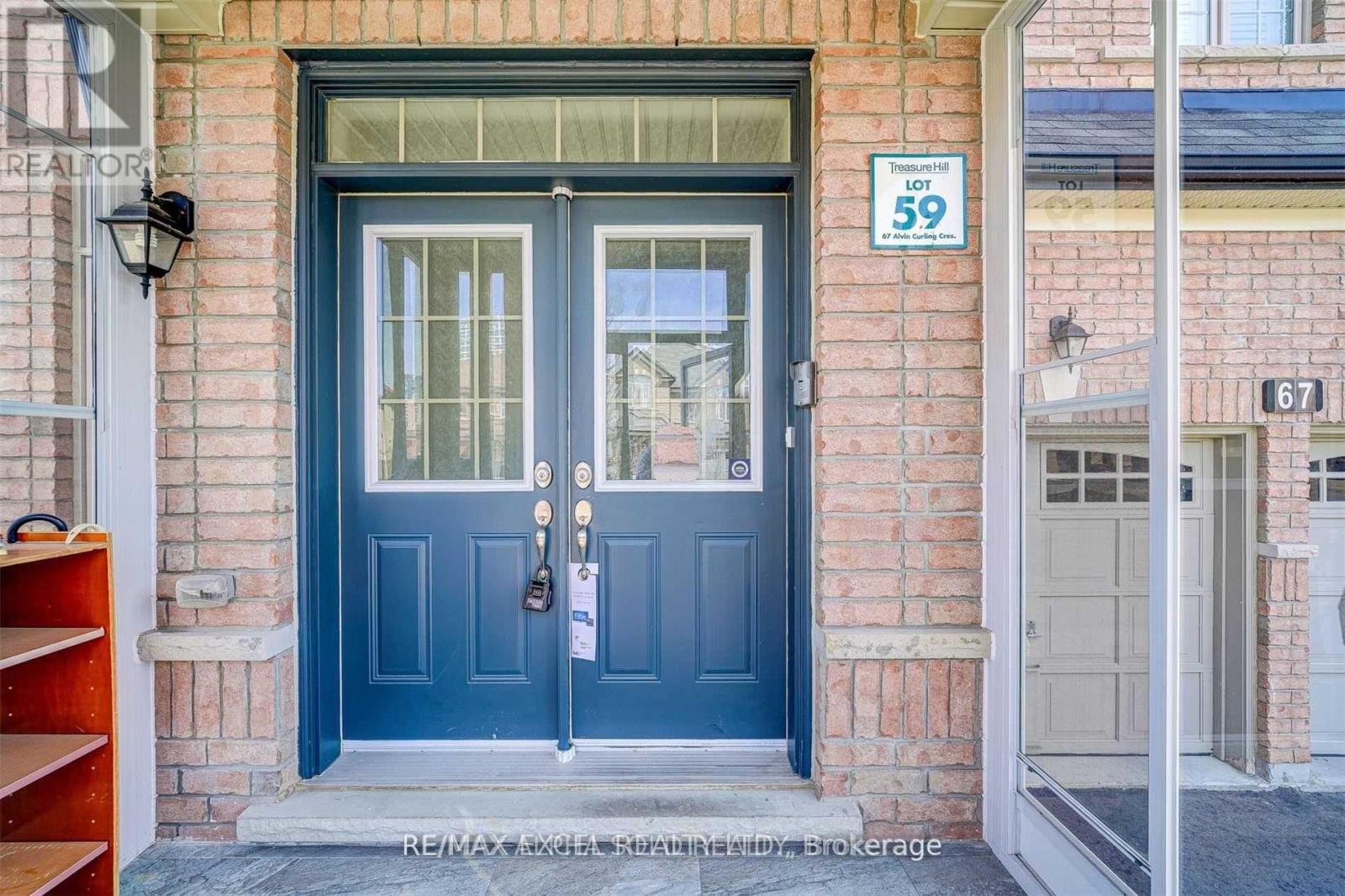 67 Alvin Curling Crescent, Toronto, Ontario  M1V 0E7 - Photo 3 - E13673442