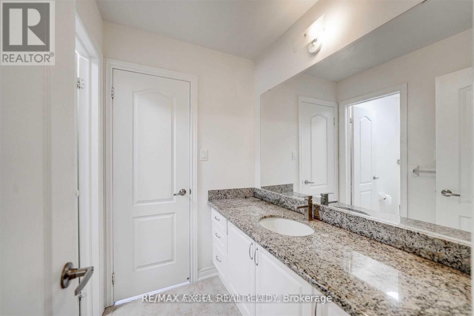 67 Alvin Curling Crescent, Toronto, Ontario  M1V 0E7 - Photo 33 - E13673442