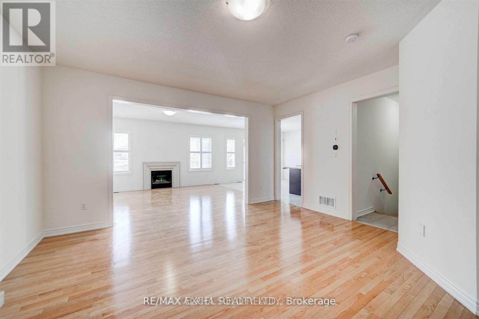 67 Alvin Curling Crescent, Toronto, Ontario  M1V 0E7 - Photo 7 - E13673442