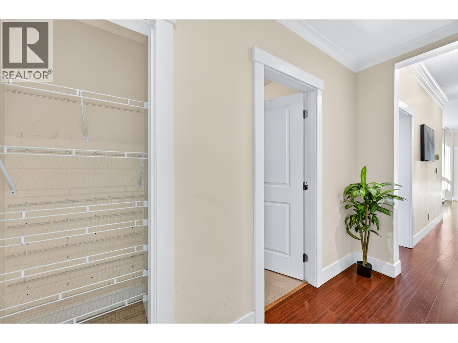 501 4759 Valley Drive, Vancouver, British Columbia V6J 4B7 - Photo 8 - R3155546