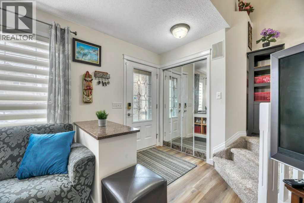 175 Prestwick Villas SE, Calgary, Alberta  T2Z 4S3 - Photo 8 - A2329015