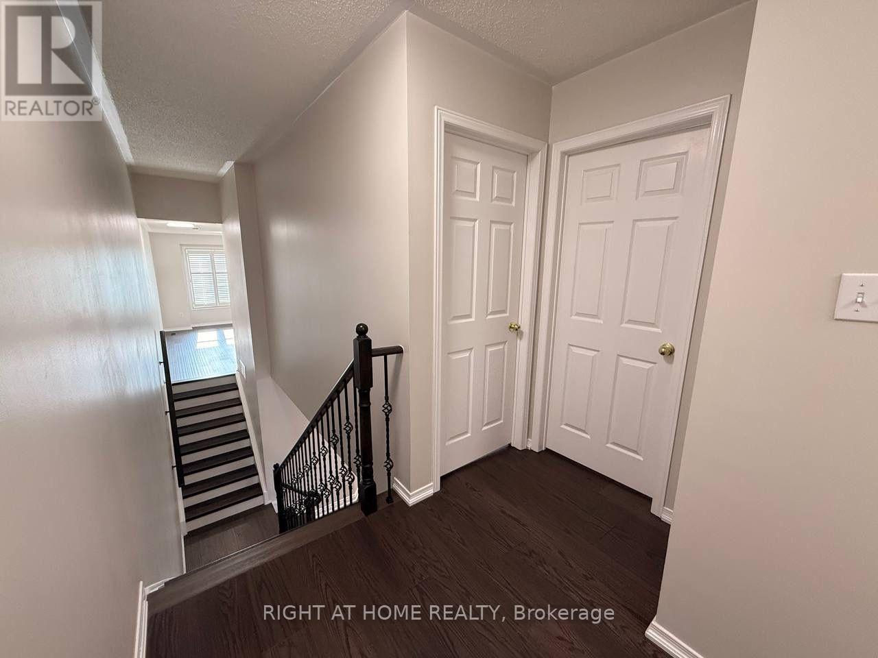 Upper - 746 Walpole Crescent, Newmarket, Ontario  L3X 2B1 - Photo 16 - N13673498