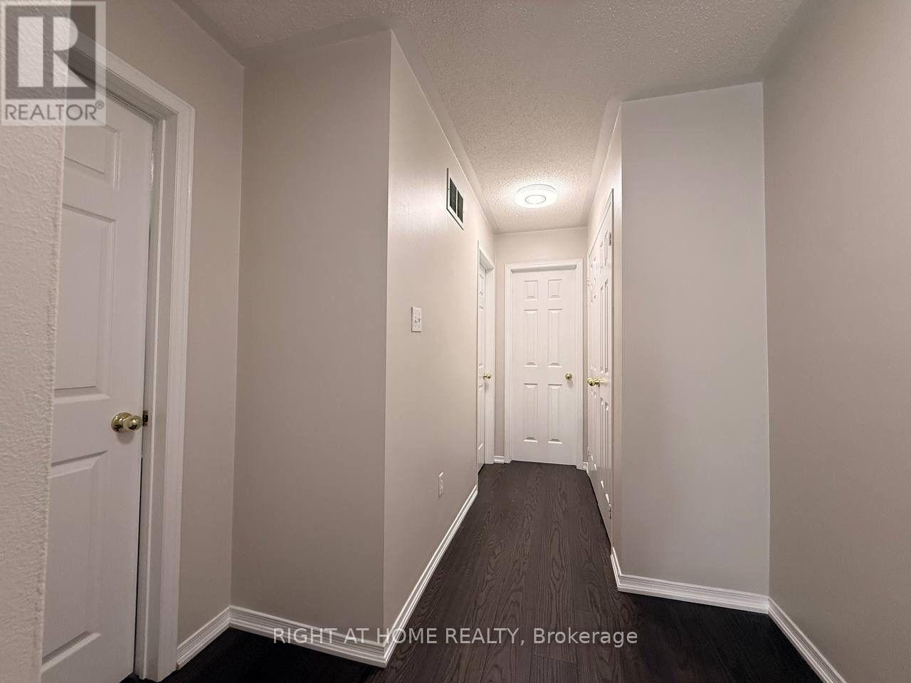 Upper - 746 Walpole Crescent, Newmarket, Ontario  L3X 2B1 - Photo 17 - N13673498