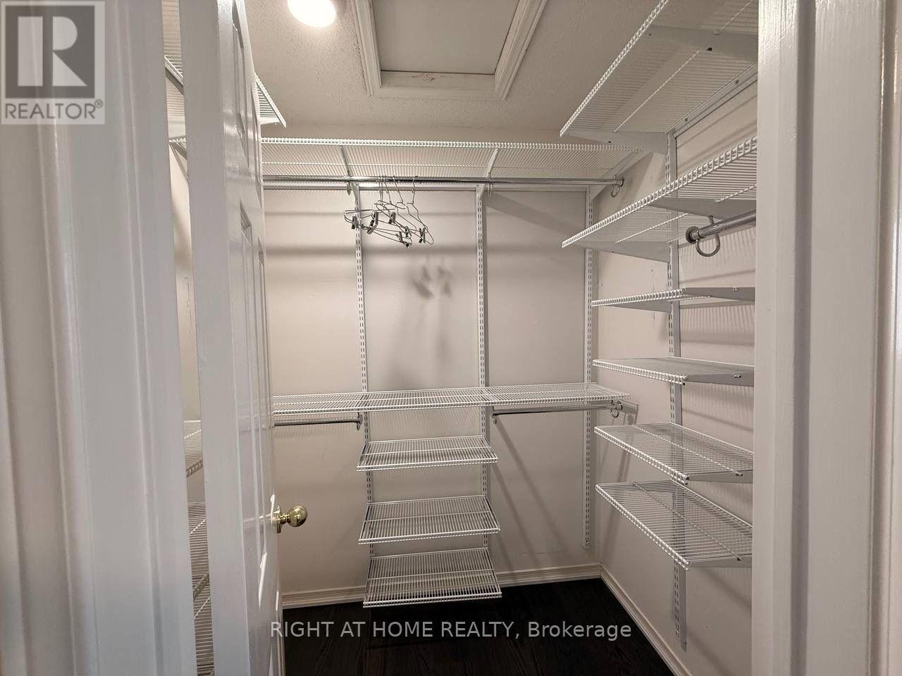 Upper - 746 Walpole Crescent, Newmarket, Ontario  L3X 2B1 - Photo 20 - N13673498