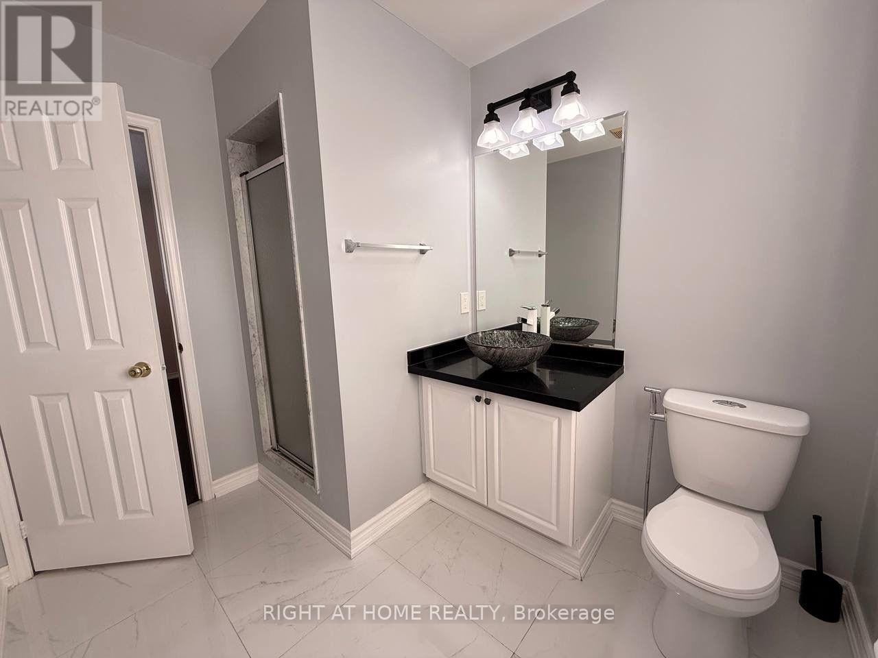 Upper - 746 Walpole Crescent, Newmarket, Ontario  L3X 2B1 - Photo 21 - N13673498