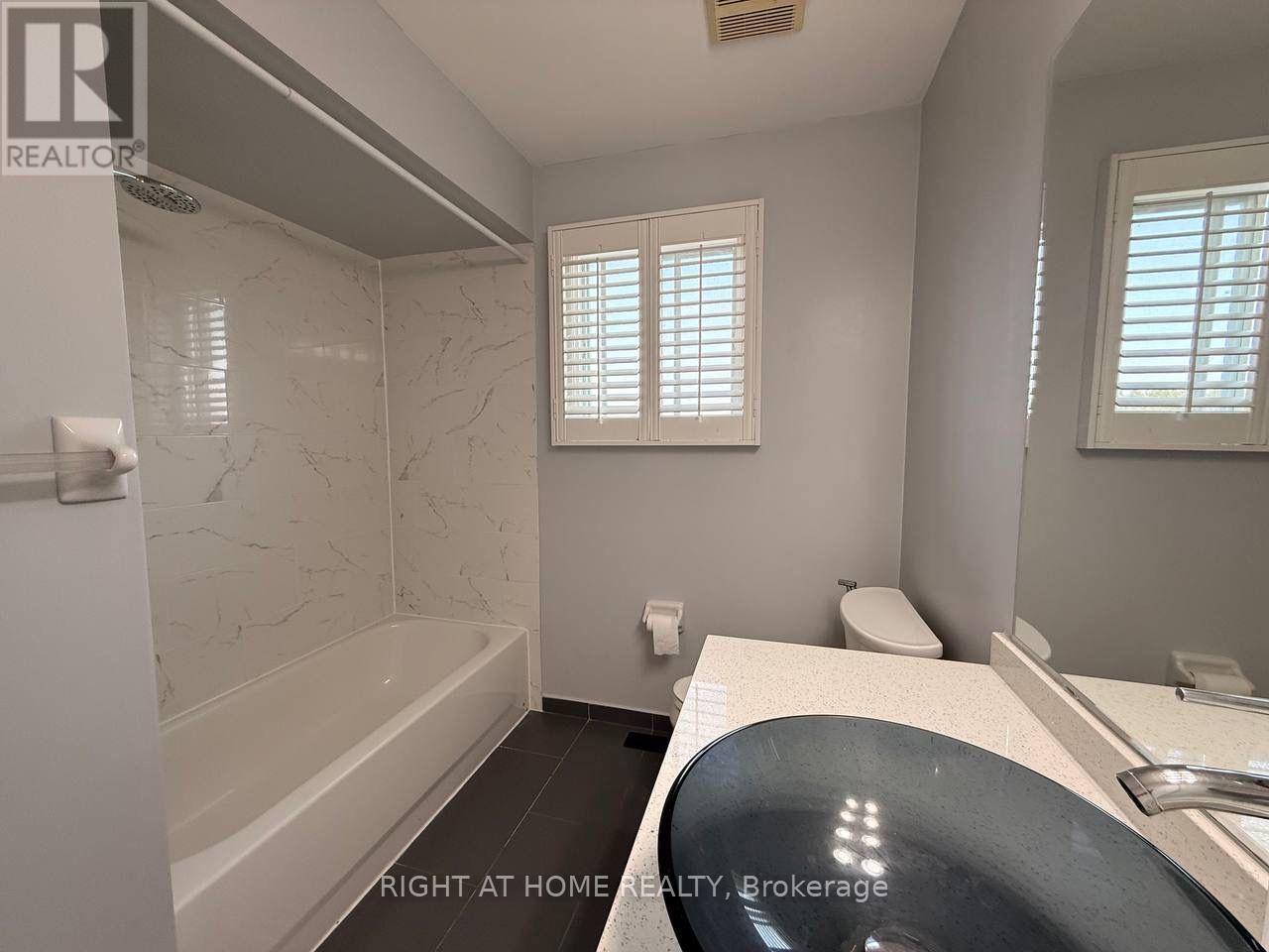 Upper - 746 Walpole Crescent, Newmarket, Ontario  L3X 2B1 - Photo 24 - N13673498