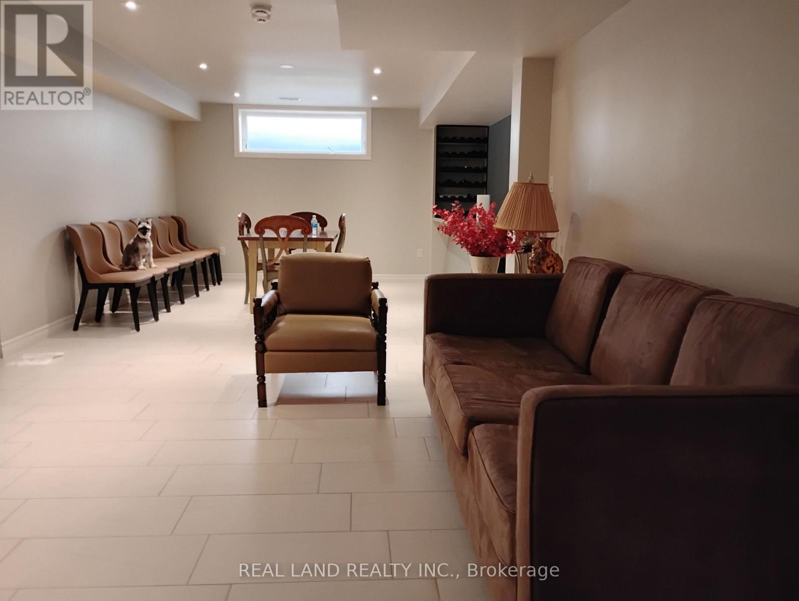 190 HILLSVIEW(BASEMENT) DRIVE N, Richmond Hill, Ontario