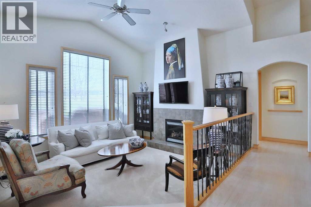 92 Sherwood Rise NW, Calgary, Alberta  T3R 1P6 - Photo 5 - A2334159