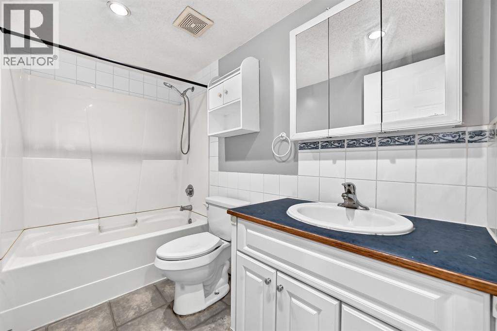 7964 Huntington Road NE, Calgary, Alberta  T2K 5A3 - Photo 32 - A2336139