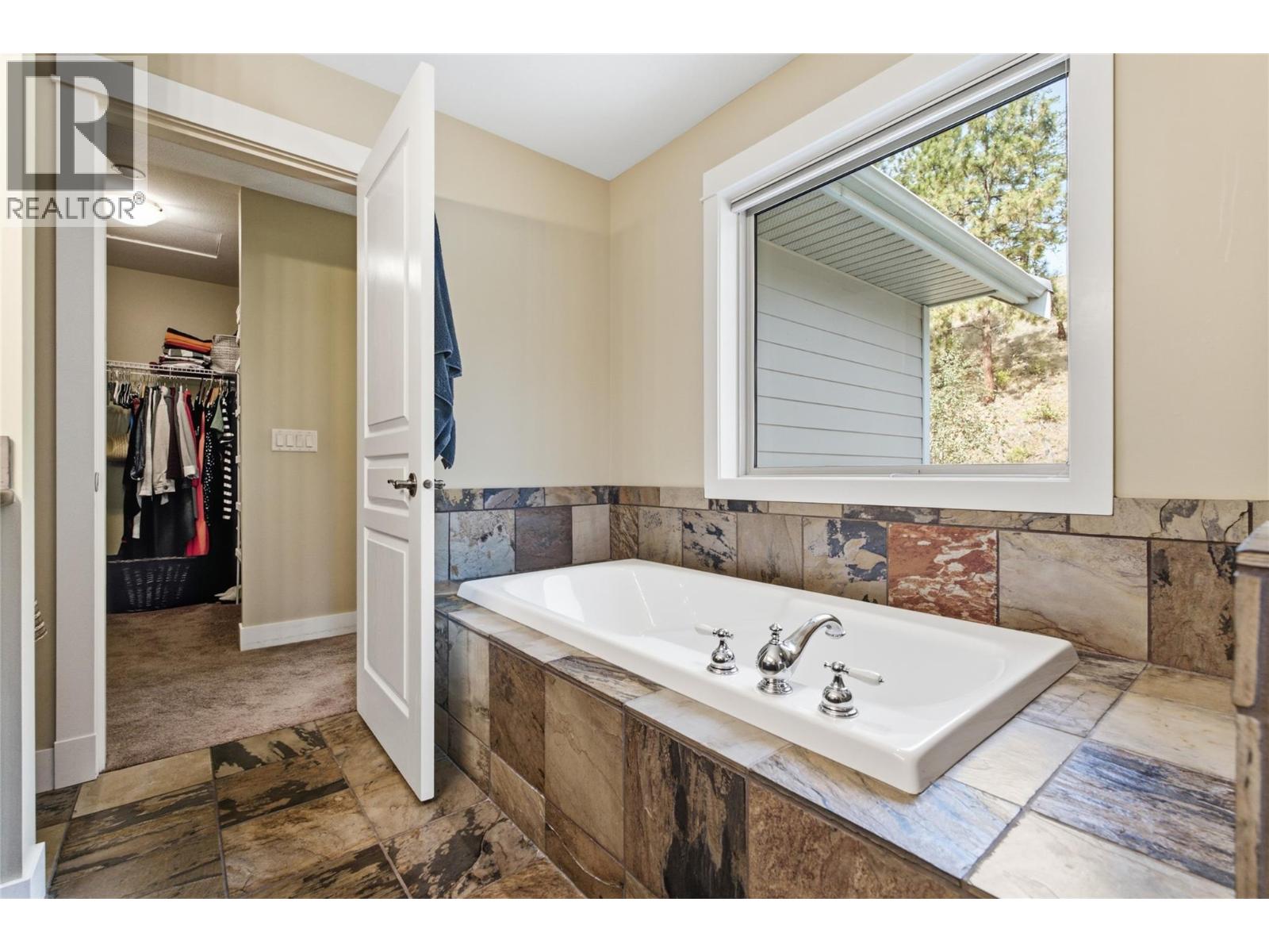 746 Long Ridge Drive S, Kelowna, British Columbia  V1V 2R9 - Photo 31 - 10394128