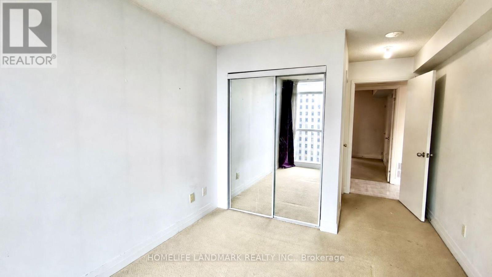 1810 - 21 Carlton Street, Toronto, Ontario  M5B 1L3 - Photo 6 - C13647982