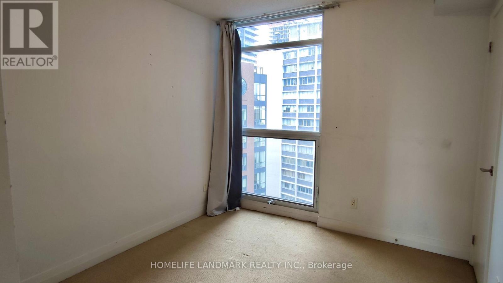 1810 - 21 Carlton Street, Toronto, Ontario  M5B 1L3 - Photo 8 - C13647982