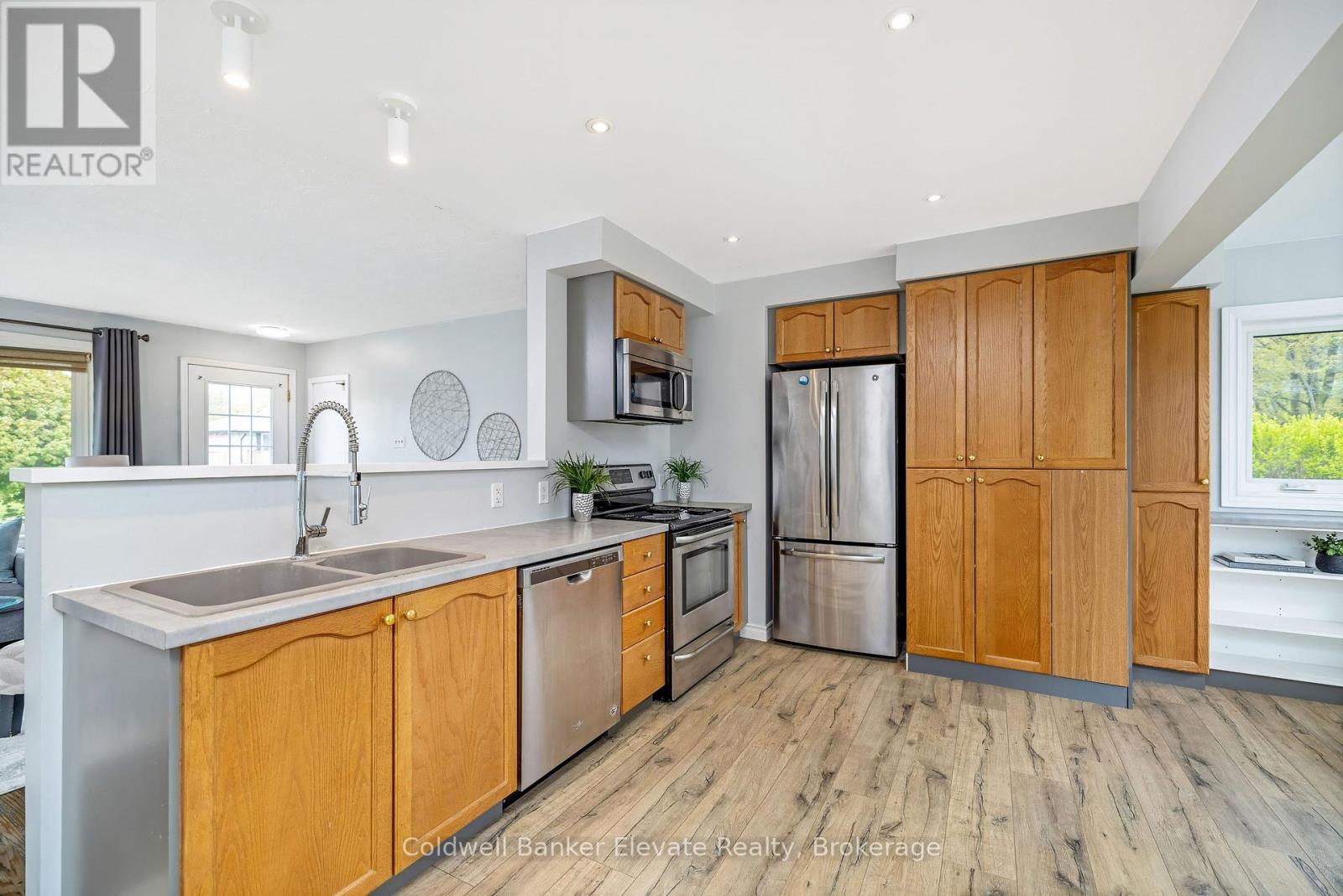 39 Mcgilvray Crescent, Halton Hills, Ontario  L7G 1L7 - Photo 15 - W13673428