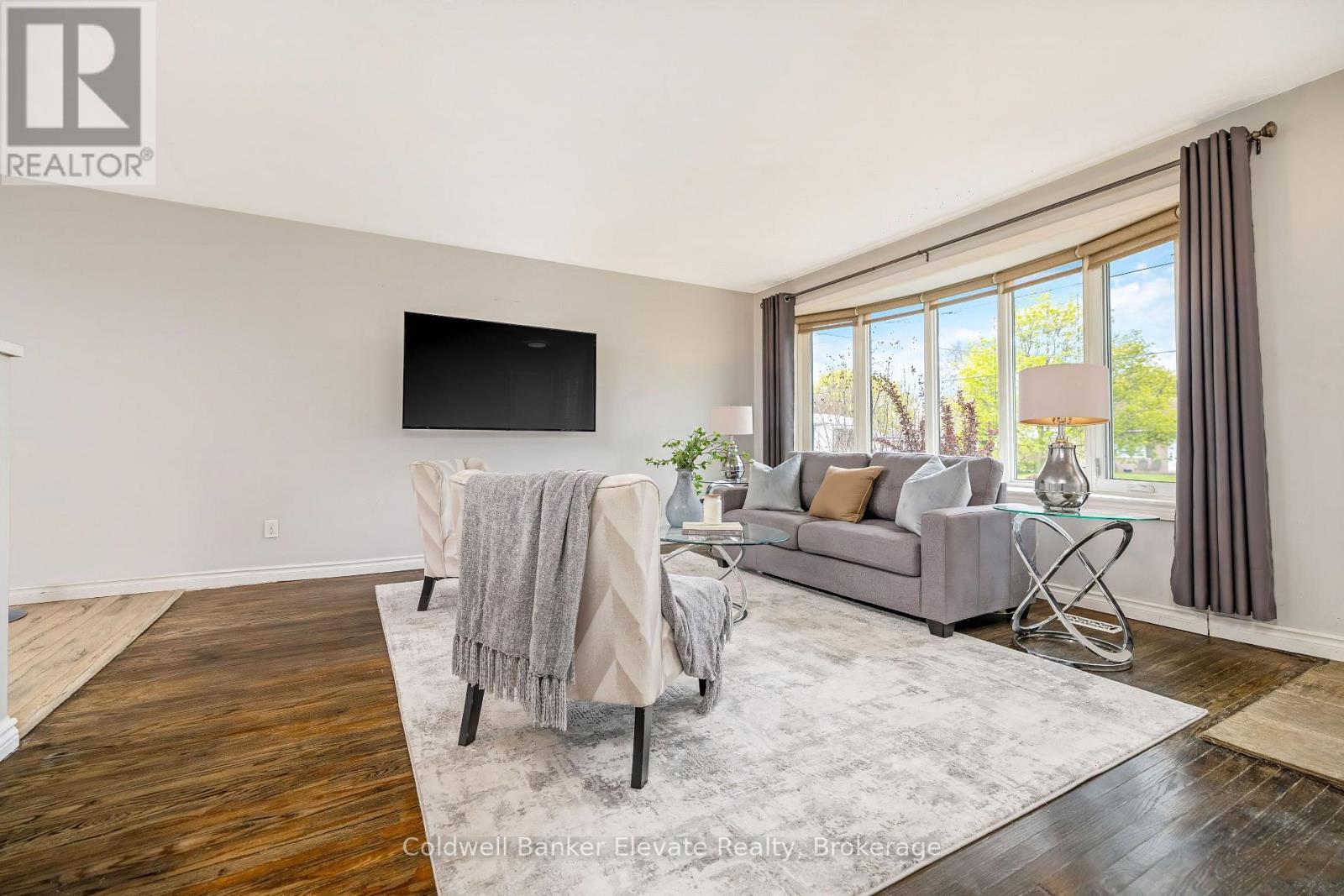 39 Mcgilvray Crescent, Halton Hills, Ontario  L7G 1L7 - Photo 9 - W13673428