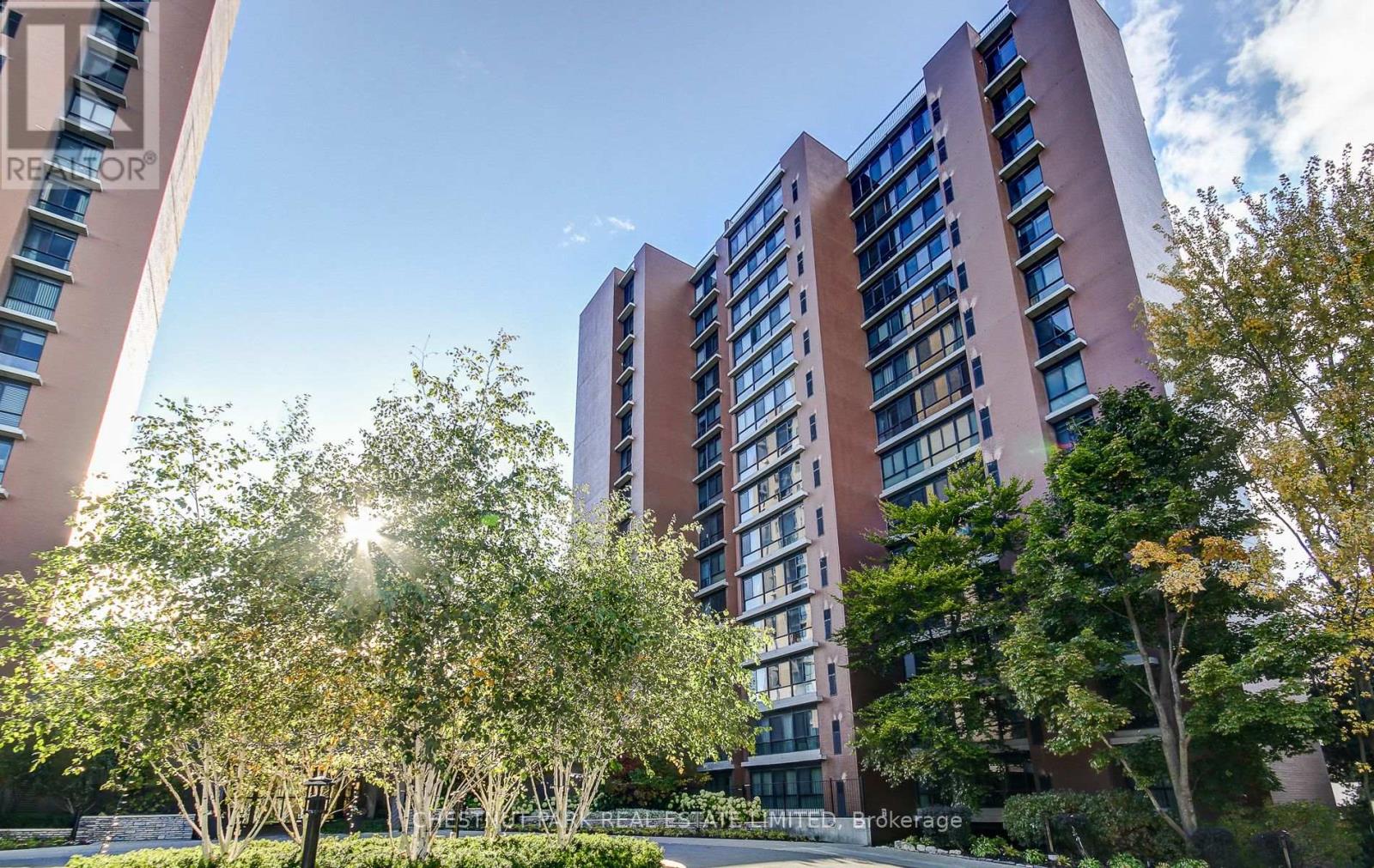 812 - 1400 Dixie Road, Mississauga, Ontario  L5E 3E1 - Photo 2 - W13673446