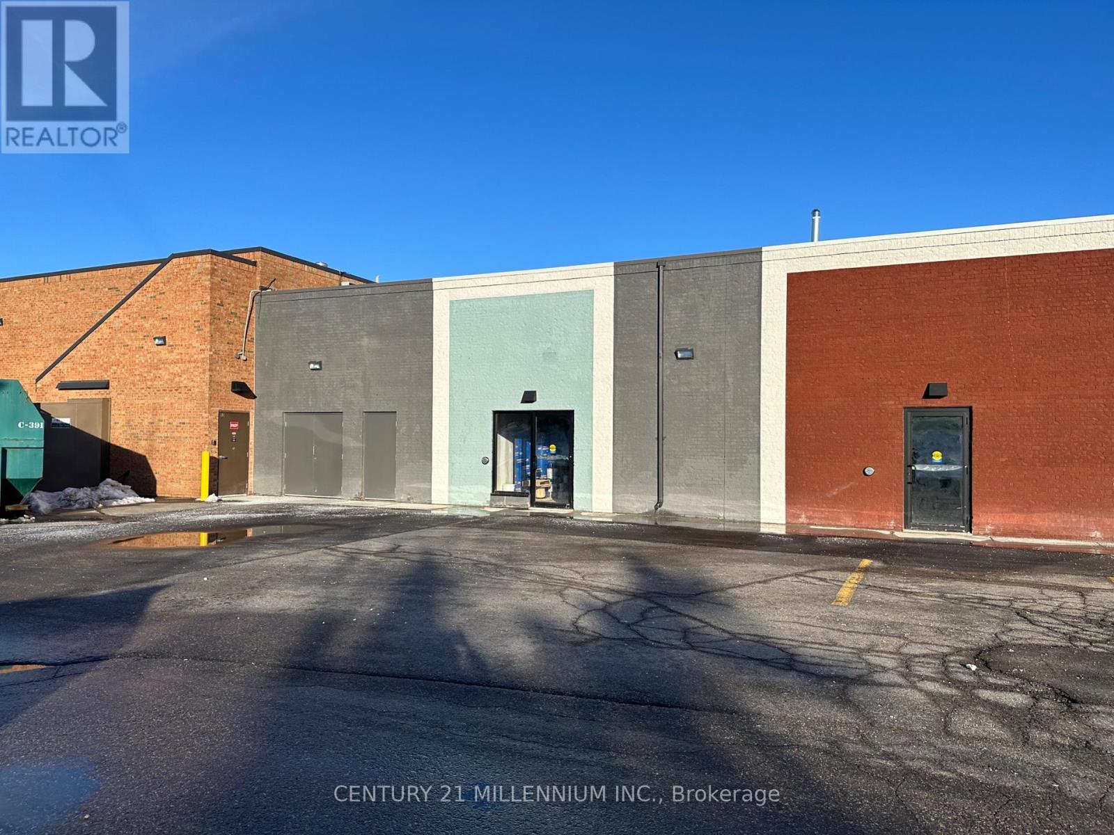 R113 - 150 First Street, Orangeville, Ontario  L9W 3T7 - Photo 1 - W13673462