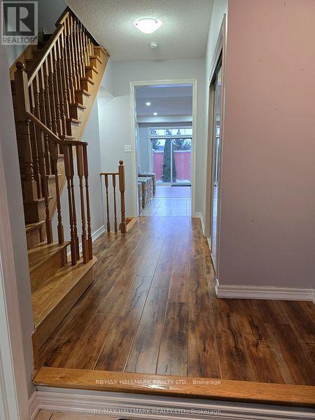32 Kempenfelt Trail, Brampton, Ontario  L7A 0Z6 - Photo 2 - W13673468