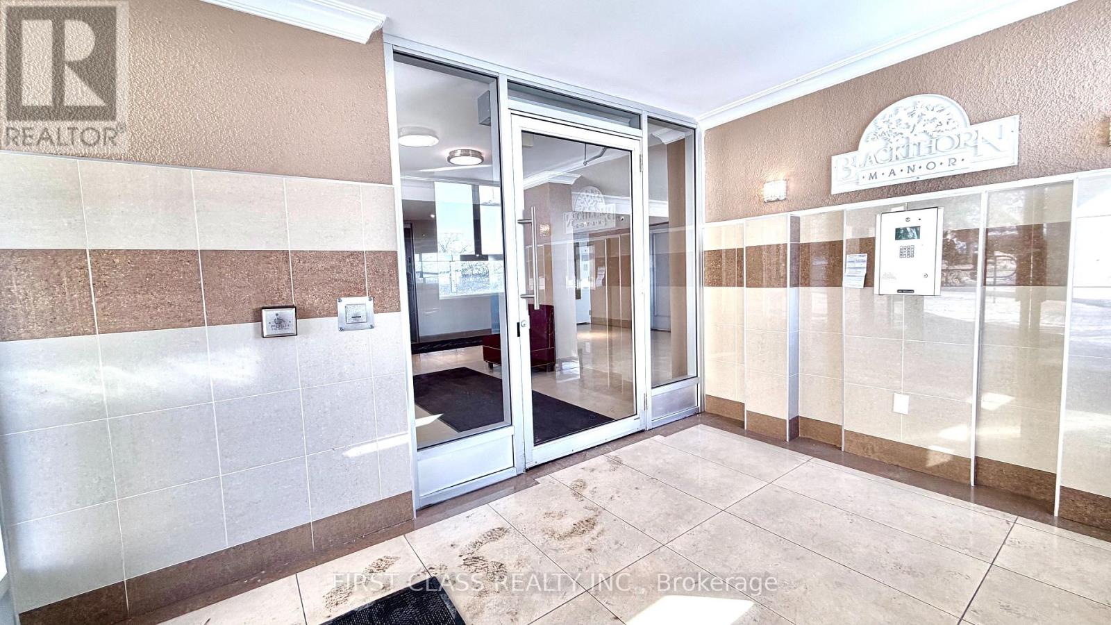 1415 - 541 Blackthorn Avenue, Toronto, Ontario  M6M 5A6 - Photo 6 - W13673484