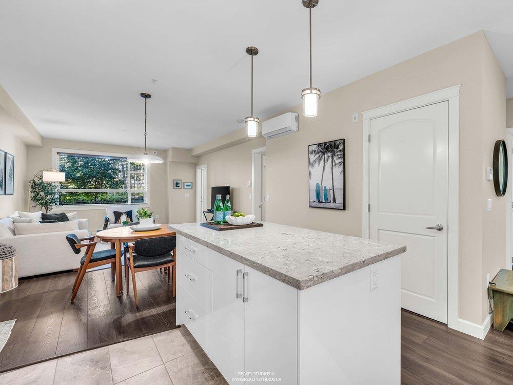 109 14588 Mcdougall Drive, White Rock, British Columbia  V4P 0H1 - Photo 5 - R3155638