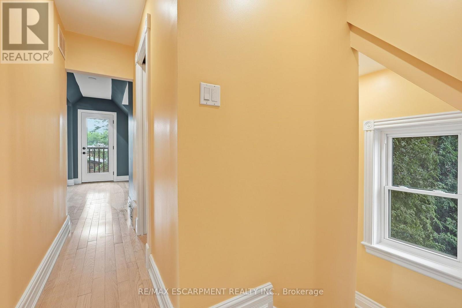 Upper - 359 Herkimer Street, Hamilton, Ontario  L8P 2J2 - Photo 12 - X13673394