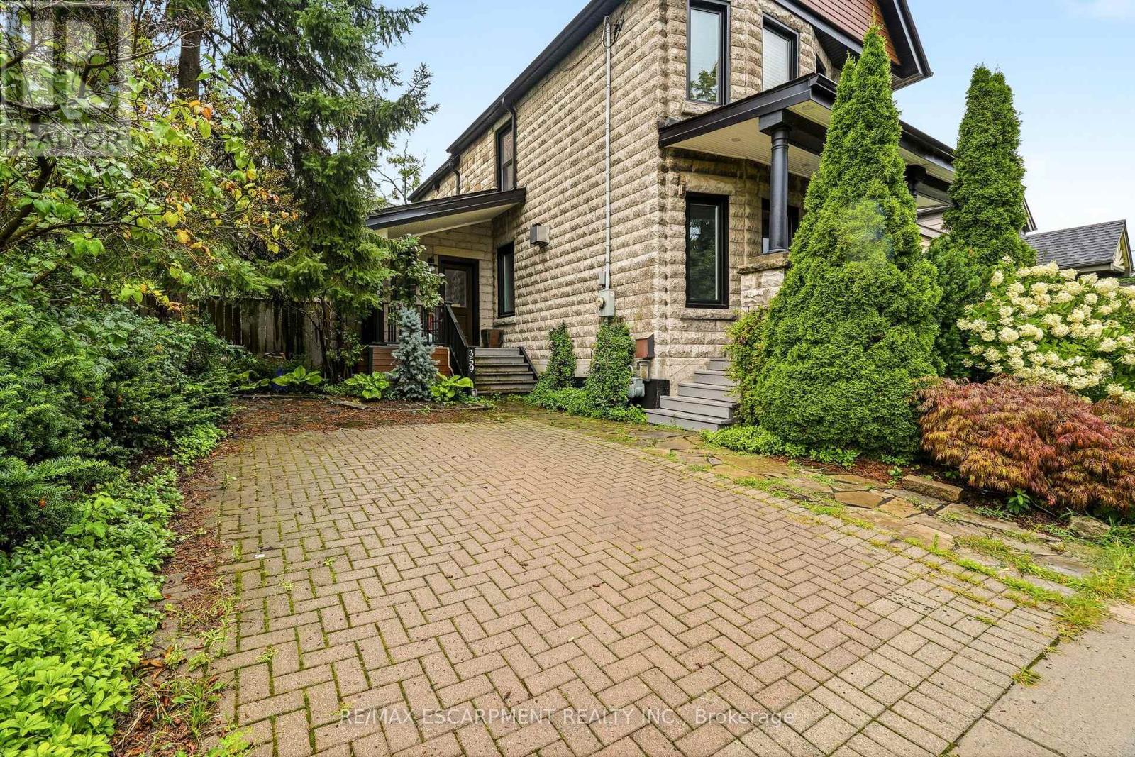Upper - 359 Herkimer Street, Hamilton, Ontario  L8P 2J2 - Photo 2 - X13673394