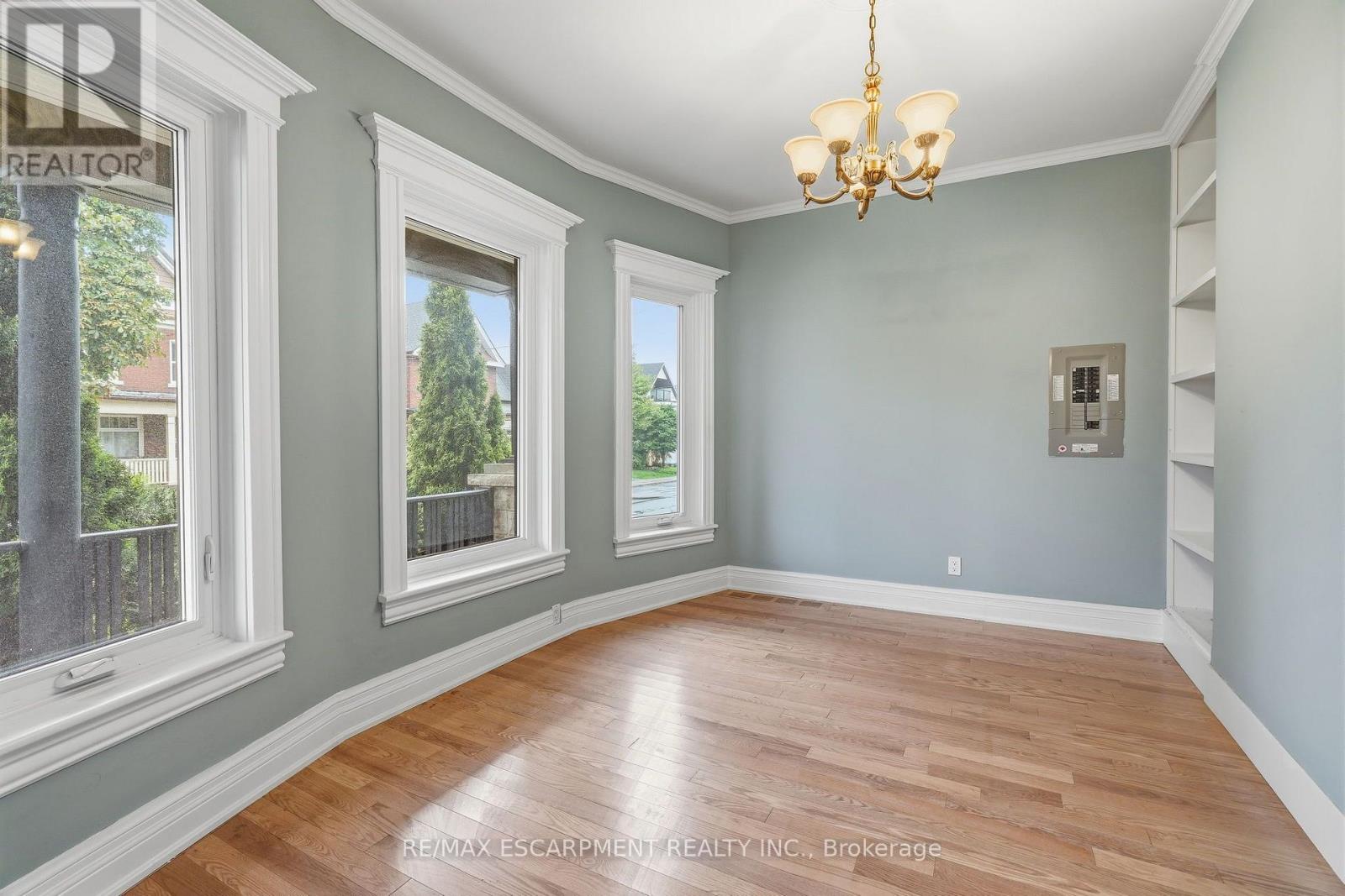 Upper - 359 Herkimer Street, Hamilton, Ontario  L8P 2J2 - Photo 7 - X13673394