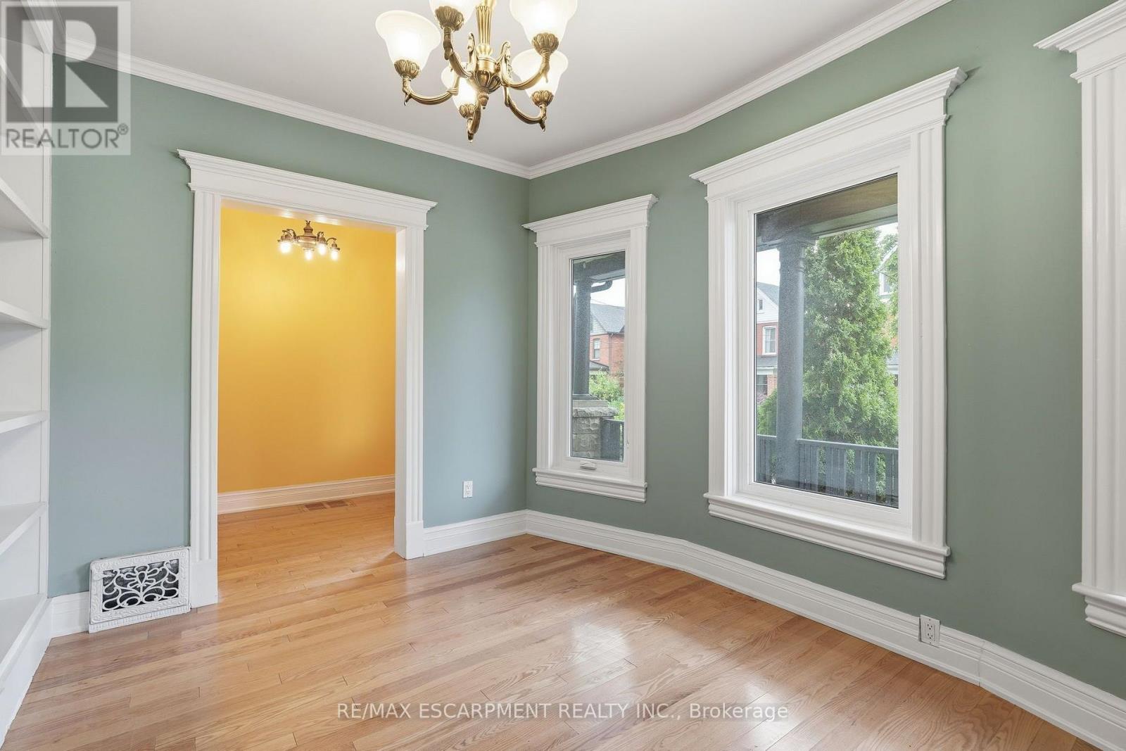Upper - 359 Herkimer Street, Hamilton, Ontario  L8P 2J2 - Photo 8 - X13673394