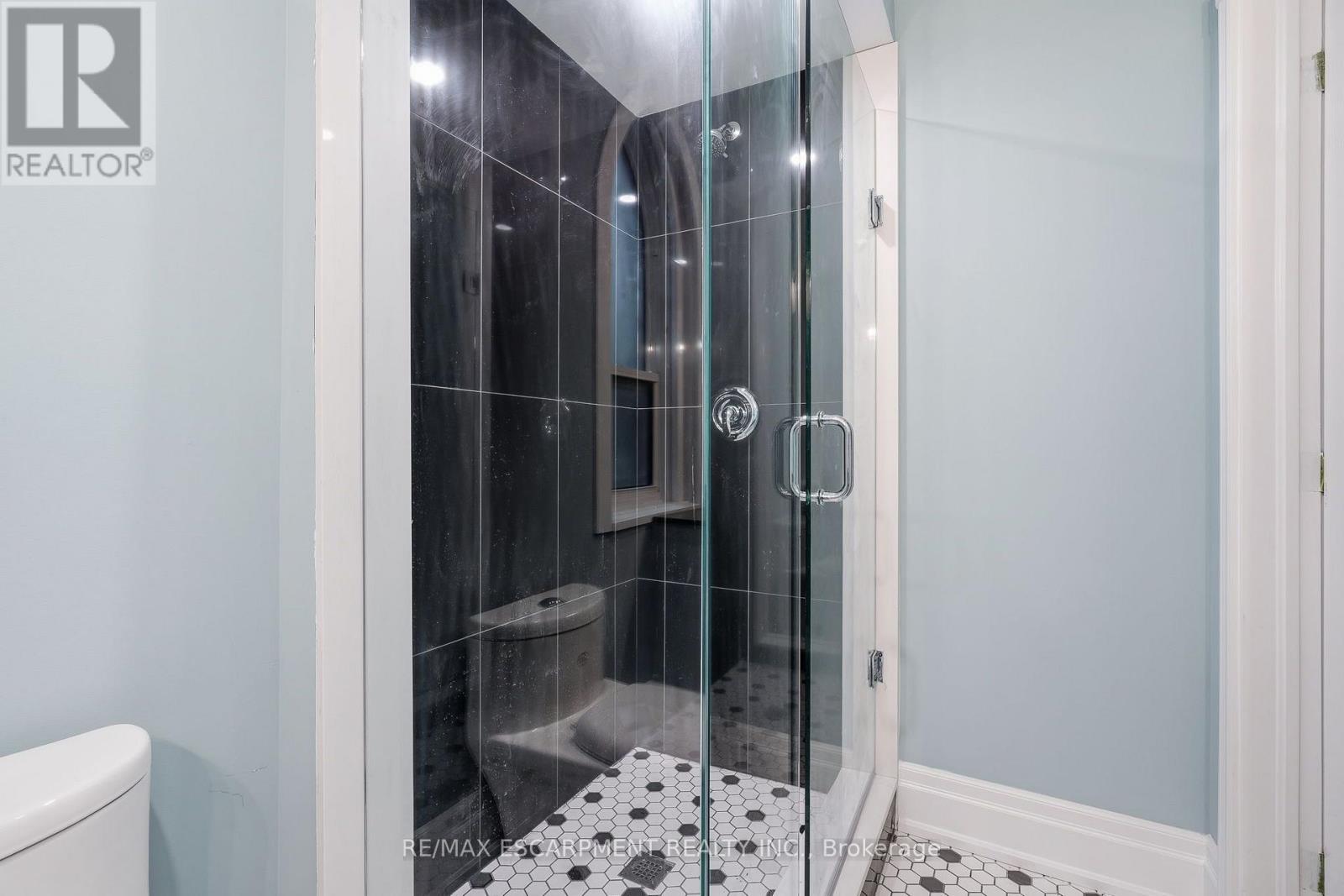 Main - 359 Herkimer Street, Hamilton, Ontario  L8P 2J2 - Photo 20 - X13673418