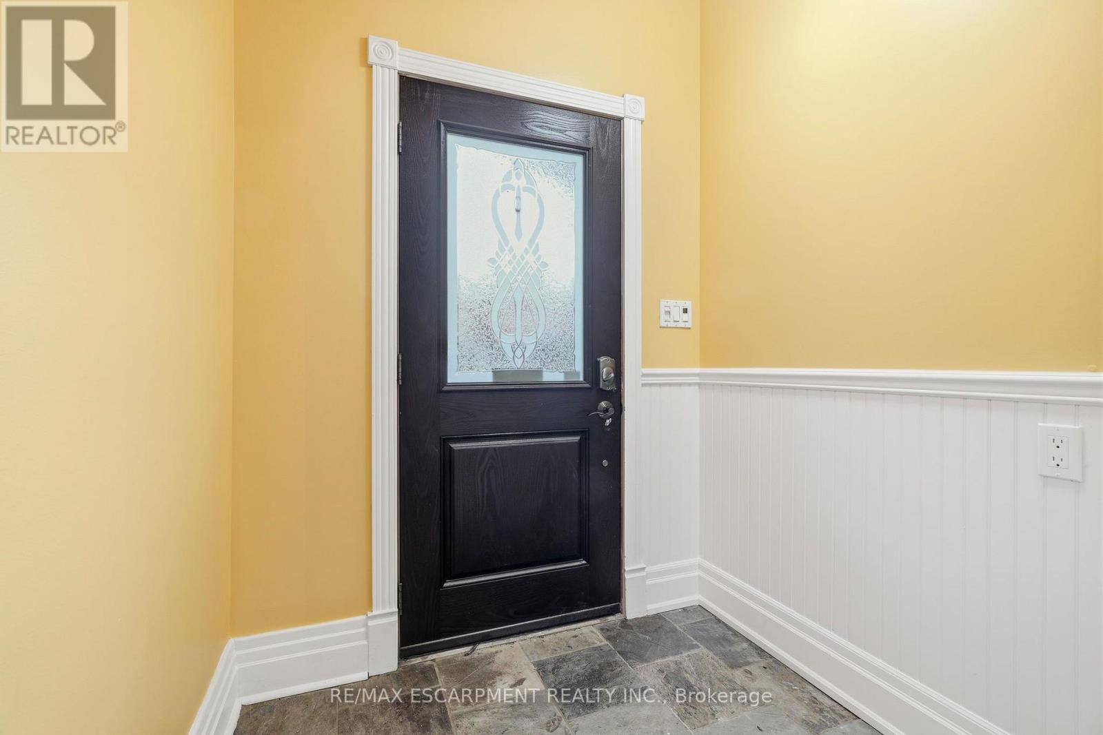 Main - 359 Herkimer Street, Hamilton, Ontario  L8P 2J2 - Photo 4 - X13673418