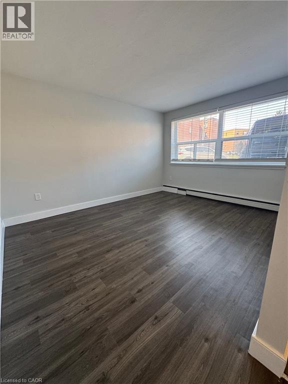 2 Grant Boulevard Unit# 3, Dundas, Ontario  L9H 4N9 - Photo 4 - 40853157