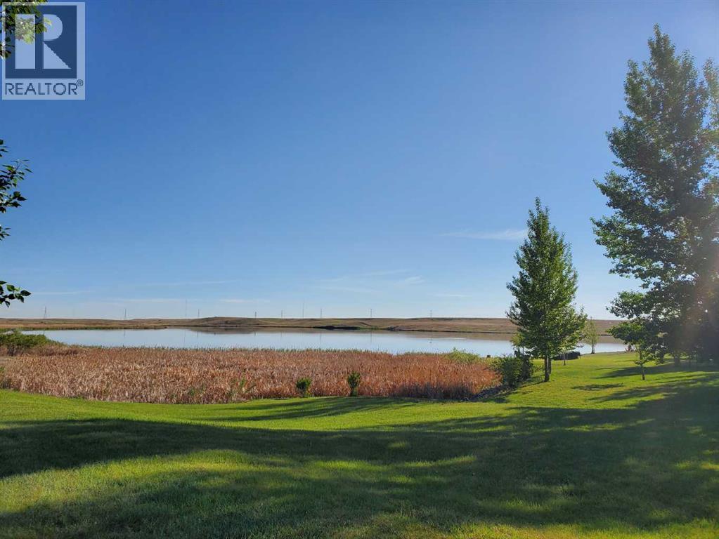 27 Blue Heron Bay, Lake Newell Resort, Alberta  T1R 0X5 - Photo 2 - A2319386