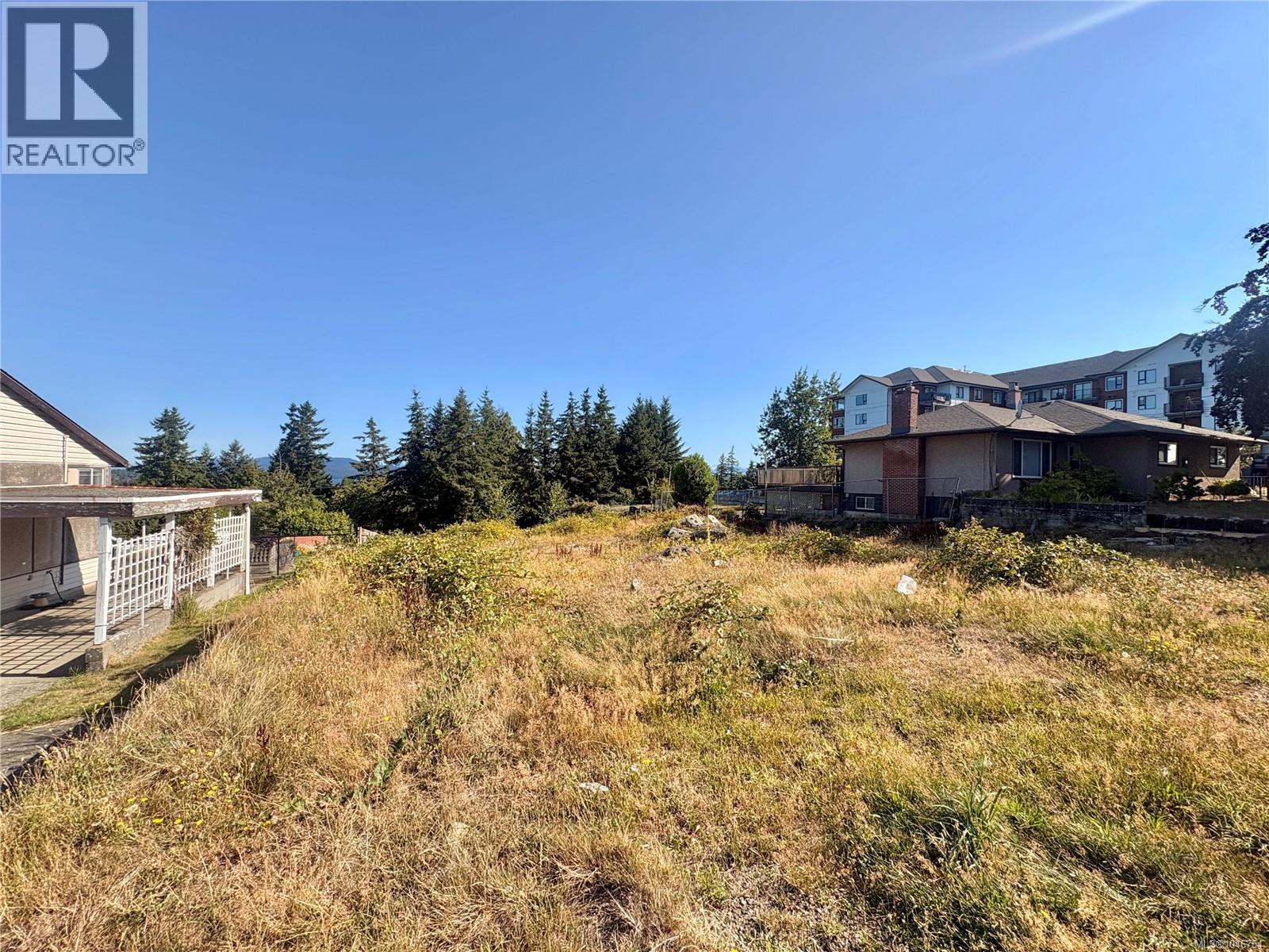 660 8th Ave, Campbell River, British Columbia  V9W 4A8 - Photo 2 - 1046754