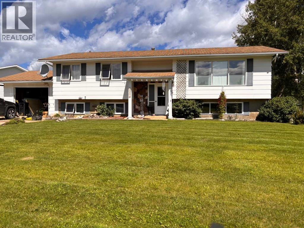 804 7 Street, Fox Creek, Alberta