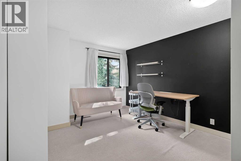 571 Point Mckay Grove NW, Calgary, Alberta T3B 5C4 - Photo 17 - A2332324