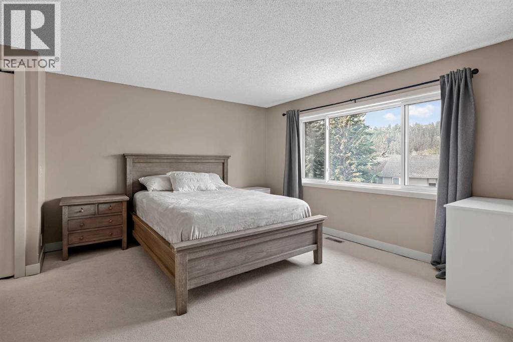 571 Point Mckay Grove NW, Calgary, Alberta T3B 5C4 - Photo 20 - A2332324