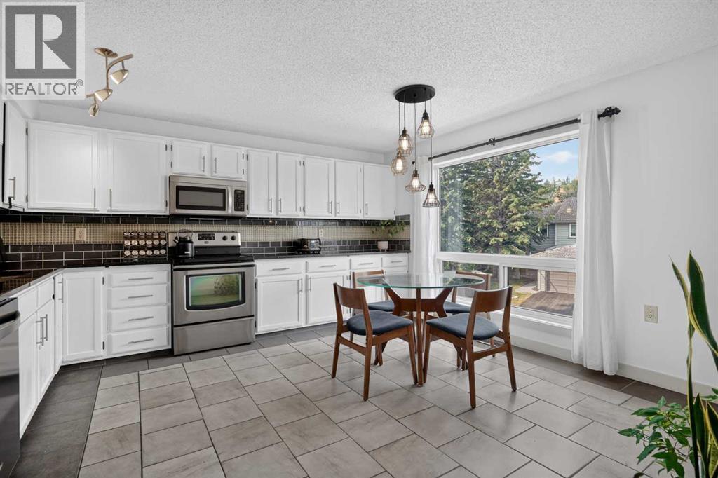 571 Point Mckay Grove NW, Calgary, Alberta T3B 5C4 - Photo 10 - A2332324
