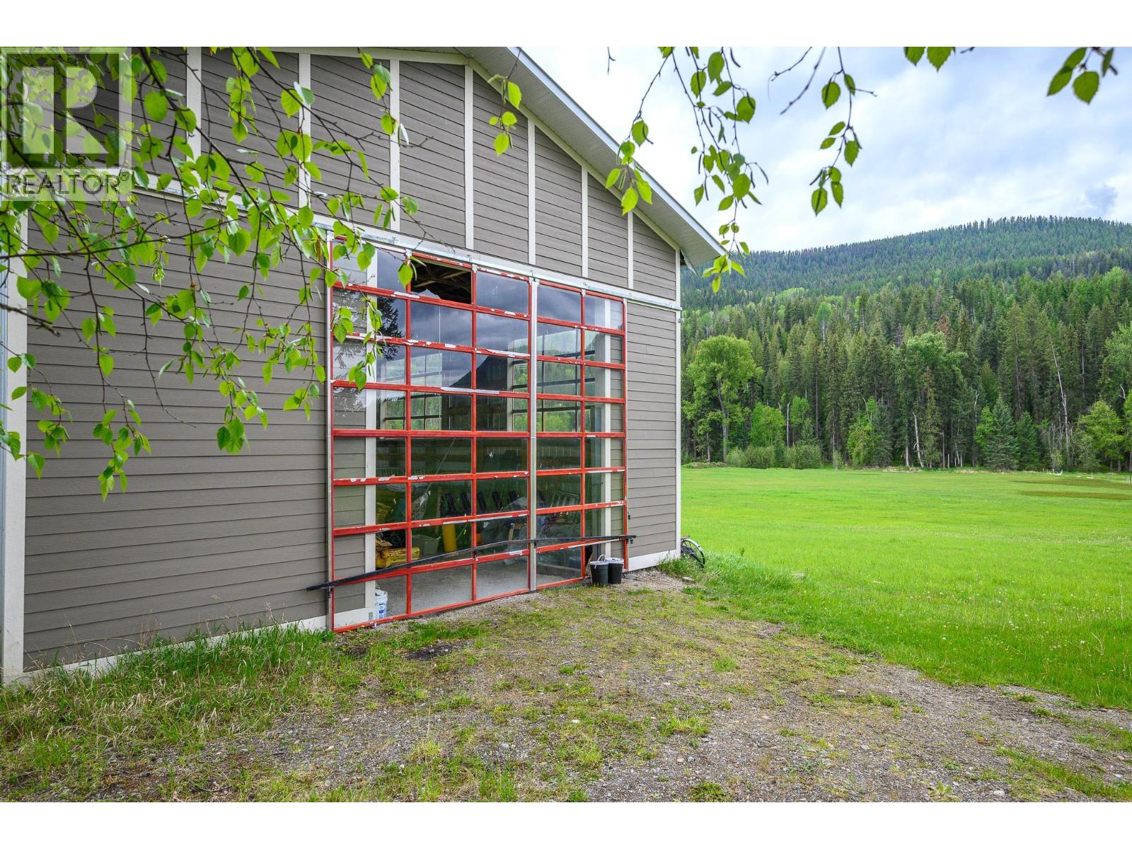 4 Hollingsworth Road, Cherryville, British Columbia  V0E 2G3 - Photo 18 - 10347182