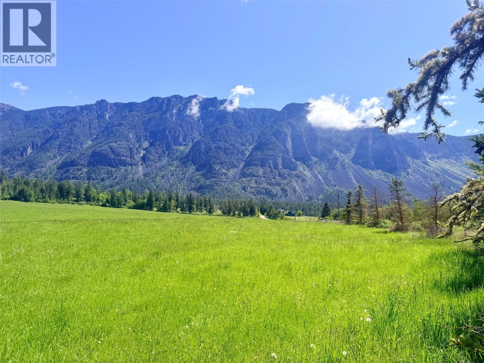 2046 Canyon-Lister Road, Lister, British Columbia  V0B 1G4 - Photo 2 - 10397692