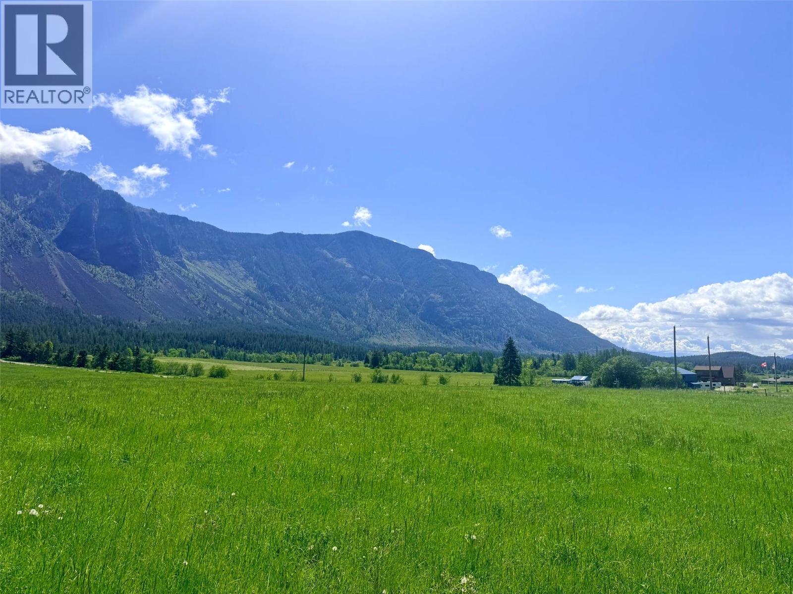 2046 Canyon-Lister Road, Lister, British Columbia  V0B 1G4 - Photo 3 - 10397692