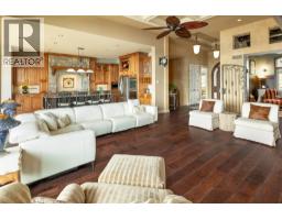 954 Hewetson Avenue, Kelowna, British Columbia  V1W 5H8 - Photo 13 - 10397512