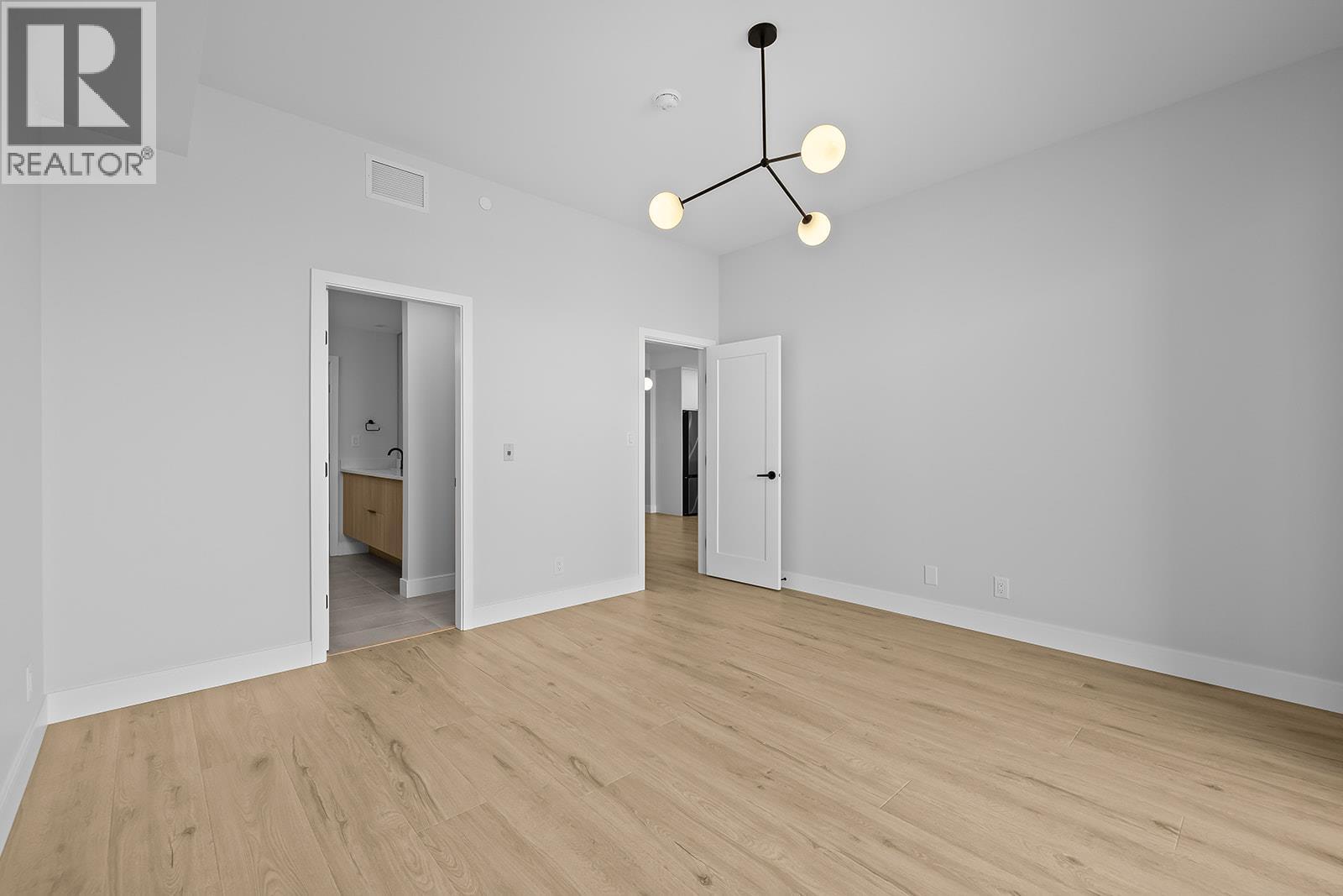 75 Predator Ridge Drive Unit# 301, Vernon, British Columbia  V1H 1G4 - Photo 29 - 10397008