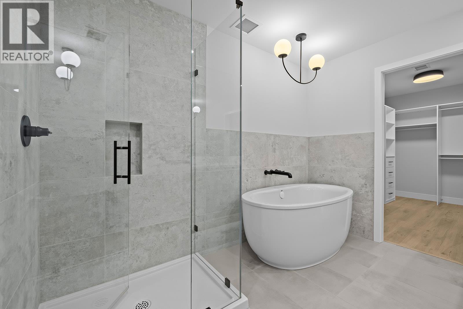 75 Predator Ridge Drive Unit# 301, Vernon, British Columbia  V1H 1G4 - Photo 31 - 10397008